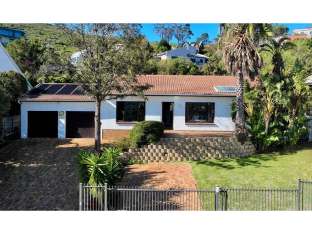  12  Remus, Dennegeur, Somerset West 
